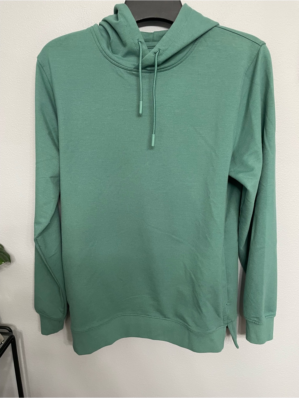 Cuts Clothing Sage Hoodie Split-Hem Stratus Trim-Fit Hyperloop Size M